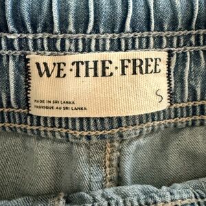 Free People  Light Blue Denim barrel cropped jeans